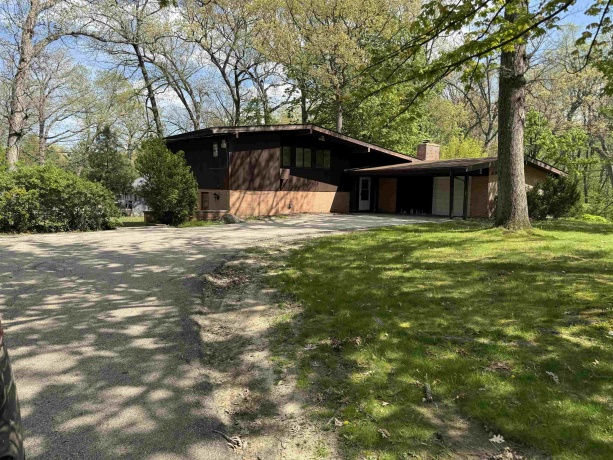 4657 Black Oak, ROCKFORD, Illinois 61101, 5 Bedrooms Bedrooms, ,2 BathroomsBathrooms,House,For Sale,Black Oak,202602733