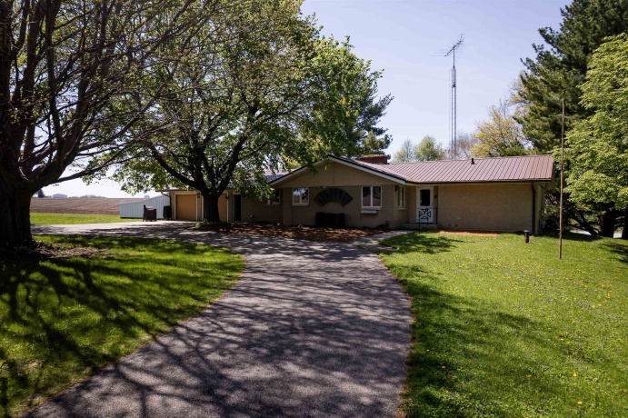 12166 Cunningham, WINNEBAGO, Illinois 61088, 4 Bedrooms Bedrooms, ,2 BathroomsBathrooms,House,For Sale,Cunningham,202602734