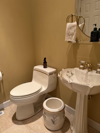 649 Roxbury, ROCKFORD, Illinois 61107, 5 Bedrooms Bedrooms, ,3 BathroomsBathrooms,House,For Sale,Roxbury,202507615