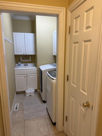 649 Roxbury, ROCKFORD, Illinois 61107, 5 Bedrooms Bedrooms, ,3 BathroomsBathrooms,House,For Sale,Roxbury,202507615