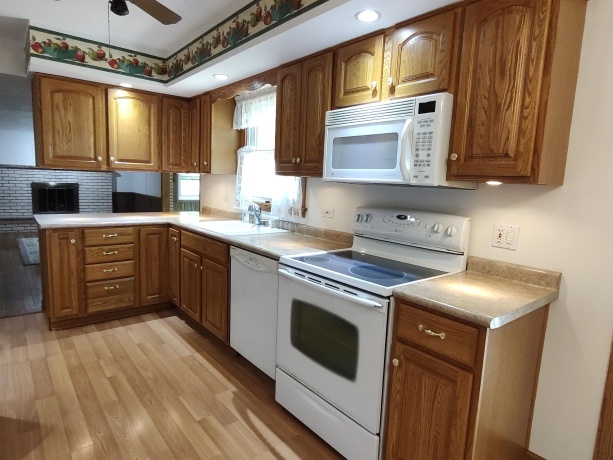 8739 Belvoir, BELVIDERE, Illinois 61008, 3 Bedrooms Bedrooms, ,1 BathroomBathrooms,House,For Sale,Belvoir,202602741