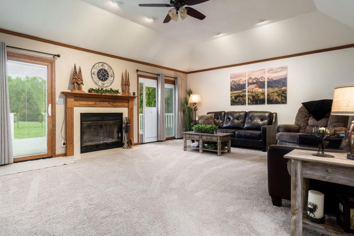 32 Shadow Ridge, ROCKFORD, Illinois 61107, 3 Bedrooms Bedrooms, ,2 BathroomsBathrooms,House,For Sale,Shadow Ridge,202602744