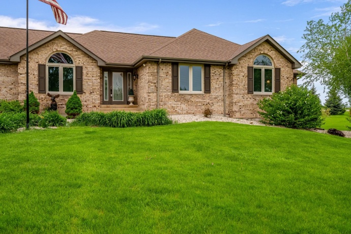 32 Shadow Ridge, ROCKFORD, Illinois 61107, 3 Bedrooms Bedrooms, ,2 BathroomsBathrooms,House,For Sale,Shadow Ridge,202602744