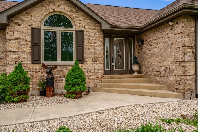32 Shadow Ridge, ROCKFORD, Illinois 61107, 3 Bedrooms Bedrooms, ,2 BathroomsBathrooms,House,For Sale,Shadow Ridge,202602744