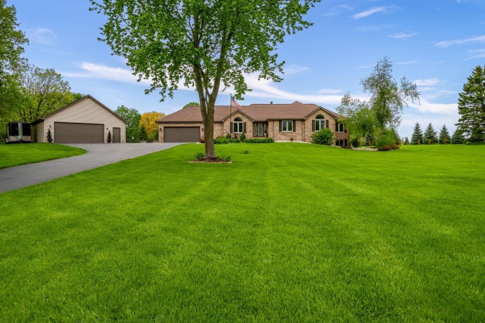 32 Shadow Ridge, ROCKFORD, Illinois 61107, 3 Bedrooms Bedrooms, ,2 BathroomsBathrooms,House,For Sale,Shadow Ridge,202602744