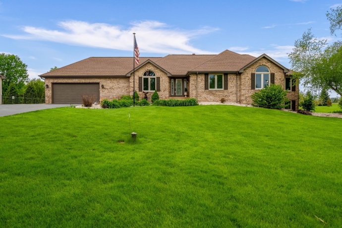 32 Shadow Ridge, ROCKFORD, Illinois 61107, 3 Bedrooms Bedrooms, ,2 BathroomsBathrooms,House,For Sale,Shadow Ridge,202602744