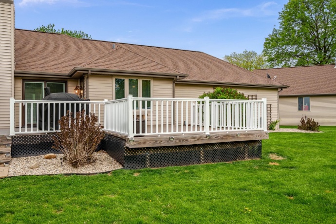 32 Shadow Ridge, ROCKFORD, Illinois 61107, 3 Bedrooms Bedrooms, ,2 BathroomsBathrooms,House,For Sale,Shadow Ridge,202602744