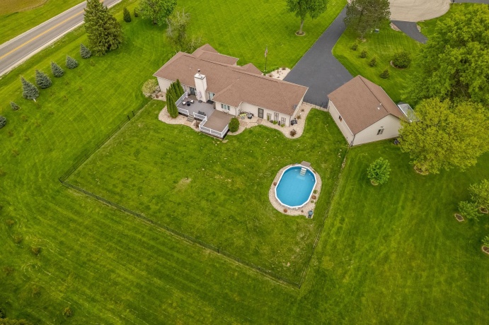 32 Shadow Ridge, ROCKFORD, Illinois 61107, 3 Bedrooms Bedrooms, ,2 BathroomsBathrooms,House,For Sale,Shadow Ridge,202602744