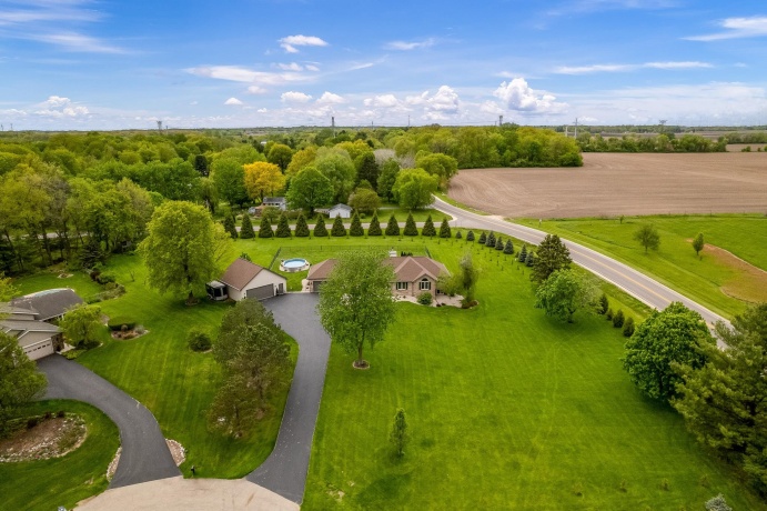 32 Shadow Ridge, ROCKFORD, Illinois 61107, 3 Bedrooms Bedrooms, ,2 BathroomsBathrooms,House,For Sale,Shadow Ridge,202602744