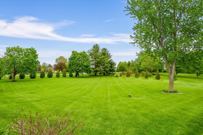 32 Shadow Ridge, ROCKFORD, Illinois 61107, 3 Bedrooms Bedrooms, ,2 BathroomsBathrooms,House,For Sale,Shadow Ridge,202602744
