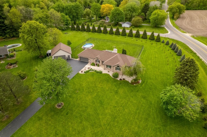 32 Shadow Ridge, ROCKFORD, Illinois 61107, 3 Bedrooms Bedrooms, ,2 BathroomsBathrooms,House,For Sale,Shadow Ridge,202602744