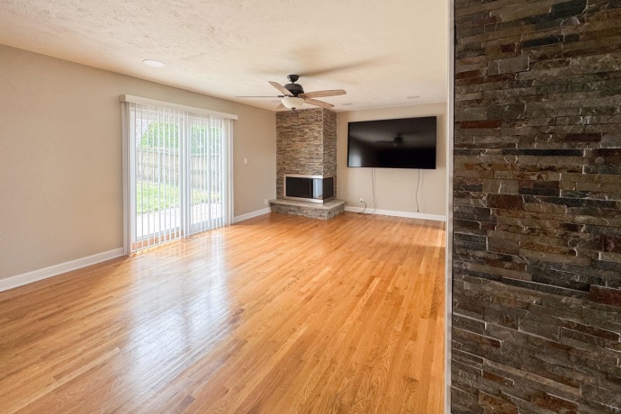 3207 Sunnyside, ROCKFORD, Illinois 61114, 3 Bedrooms Bedrooms, ,2 BathroomsBathrooms,House,For Sale,Sunnyside,202602747