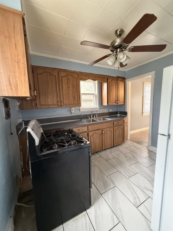 1915 Quincy, ROCKFORD, Illinois 61103, 1 Bedroom Bedrooms, ,1 BathroomBathrooms,House,For Sale,Quincy,202602749