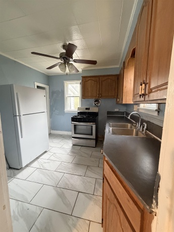 1915 Quincy, ROCKFORD, Illinois 61103, 1 Bedroom Bedrooms, ,1 BathroomBathrooms,House,For Sale,Quincy,202602749