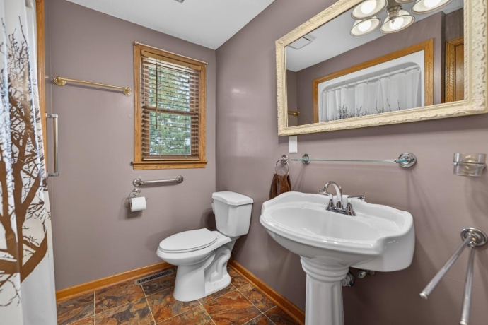 629 Lincoln, BELVIDERE, Illinois 61008, 3 Bedrooms Bedrooms, ,3 BathroomsBathrooms,House,For Sale,Lincoln,202602751