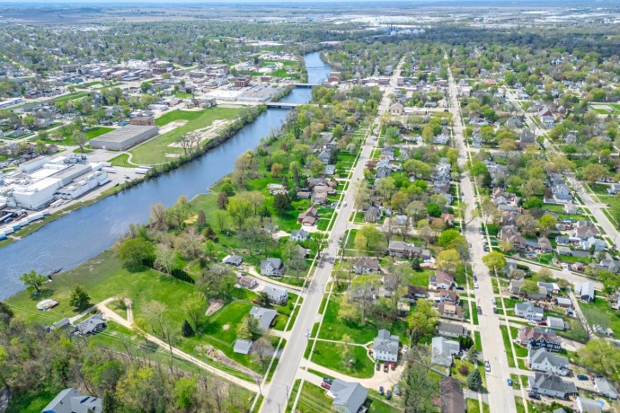 629 Lincoln, BELVIDERE, Illinois 61008, 3 Bedrooms Bedrooms, ,3 BathroomsBathrooms,House,For Sale,Lincoln,202602751