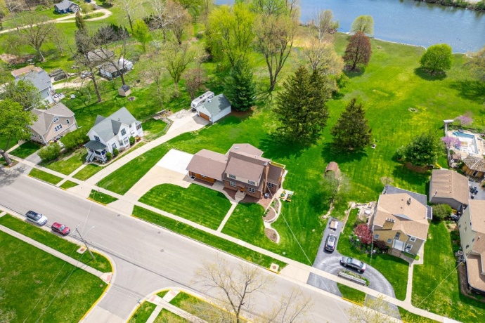 629 Lincoln, BELVIDERE, Illinois 61008, 3 Bedrooms Bedrooms, ,3 BathroomsBathrooms,House,For Sale,Lincoln,202602751