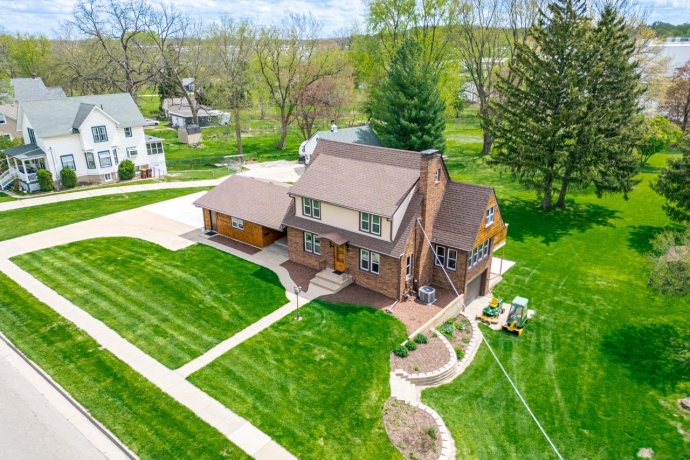 629 Lincoln, BELVIDERE, Illinois 61008, 3 Bedrooms Bedrooms, ,3 BathroomsBathrooms,House,For Sale,Lincoln,202602751