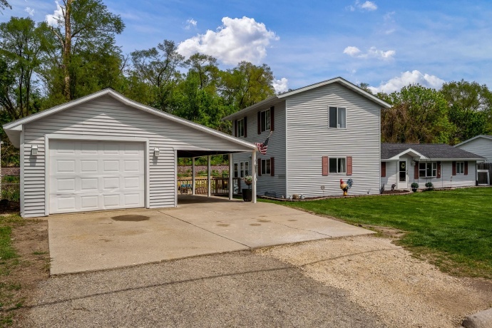 410 Elgin, CHERRY VALLEY, Illinois 61016, 4 Bedrooms Bedrooms, ,2 BathroomsBathrooms,House,For Sale,Elgin,202602752