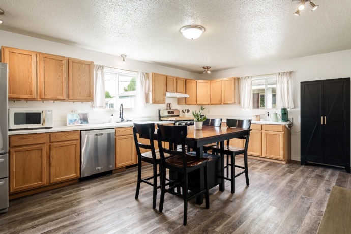410 Elgin, CHERRY VALLEY, Illinois 61016, 4 Bedrooms Bedrooms, ,2 BathroomsBathrooms,House,For Sale,Elgin,202602752