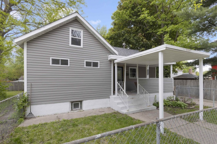 418 adams st, ROCKFORD, Illinois 61107, 3 Bedrooms Bedrooms, ,2 BathroomsBathrooms,House,For Sale,adams st,202602754