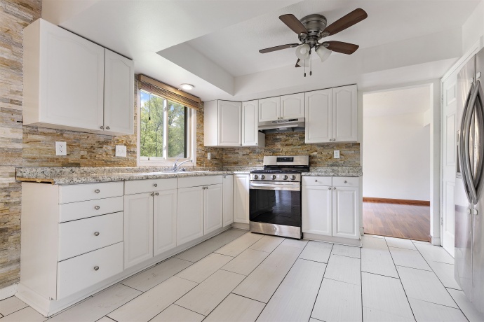 5044 Lanterne Ct, LOVES PARK, Illinois 61111, 4 Bedrooms Bedrooms, ,2 BathroomsBathrooms,House,For Sale,Lanterne Ct,202602755