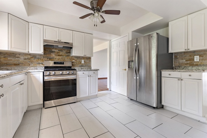 5044 Lanterne Ct, LOVES PARK, Illinois 61111, 4 Bedrooms Bedrooms, ,2 BathroomsBathrooms,House,For Sale,Lanterne Ct,202602755