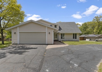 5044 Lanterne Ct, LOVES PARK, Illinois 61111, 4 Bedrooms Bedrooms, ,2 BathroomsBathrooms,House,For Sale,Lanterne Ct,202602755