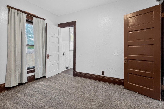 1423 7th, ROCKFORD, Illinois 61104, 5 Bedrooms Bedrooms, ,2 BathroomsBathrooms,House,For Sale,7th,202602760