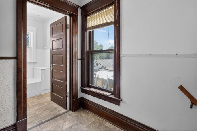 1423 7th, ROCKFORD, Illinois 61104, 5 Bedrooms Bedrooms, ,2 BathroomsBathrooms,House,For Sale,7th,202602760