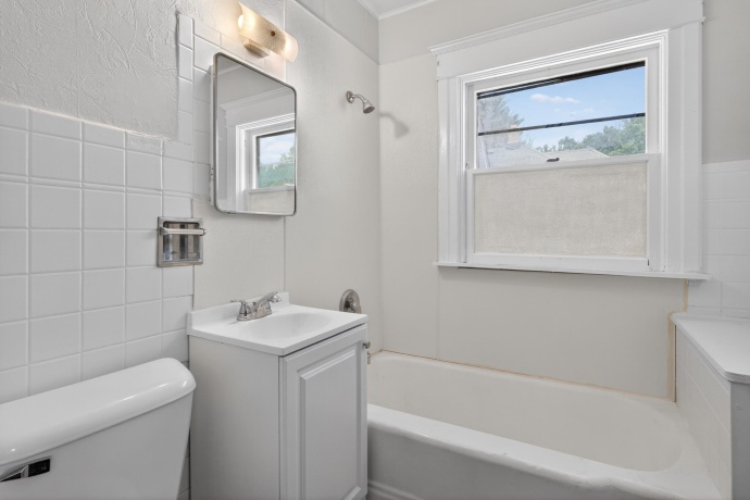 1423 7th, ROCKFORD, Illinois 61104, 5 Bedrooms Bedrooms, ,2 BathroomsBathrooms,House,For Sale,7th,202602760