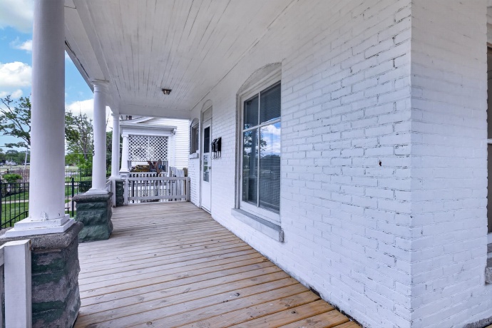 1423 7th, ROCKFORD, Illinois 61104, 5 Bedrooms Bedrooms, ,2 BathroomsBathrooms,House,For Sale,7th,202602760