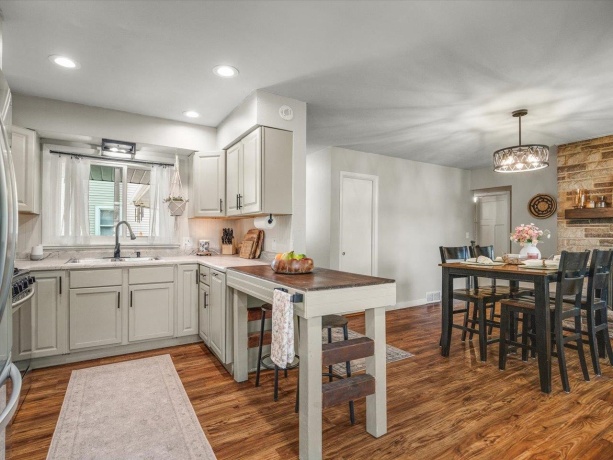 1712 Midway, ROCKFORD, Illinois 61103, 3 Bedrooms Bedrooms, ,2 BathroomsBathrooms,House,For Sale,Midway,202602761