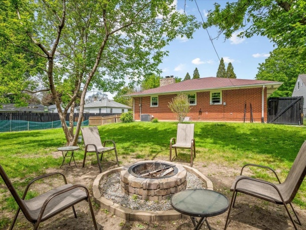 1712 Midway, ROCKFORD, Illinois 61103, 3 Bedrooms Bedrooms, ,2 BathroomsBathrooms,House,For Sale,Midway,202602761