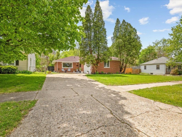 1712 Midway, ROCKFORD, Illinois 61103, 3 Bedrooms Bedrooms, ,2 BathroomsBathrooms,House,For Sale,Midway,202602761