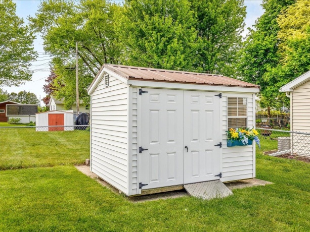 2509 9th, MONROE, Wisconsin 53566, 3 Bedrooms Bedrooms, ,1 BathroomBathrooms,House,For Sale,9th,202602763