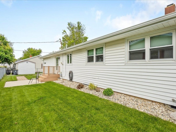 2509 9th, MONROE, Wisconsin 53566, 3 Bedrooms Bedrooms, ,1 BathroomBathrooms,House,For Sale,9th,202602763