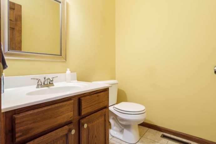 8833 West Ridge, BELVIDERE, Illinois 61008, 4 Bedrooms Bedrooms, ,2 BathroomsBathrooms,House,For Sale,West Ridge,202602764