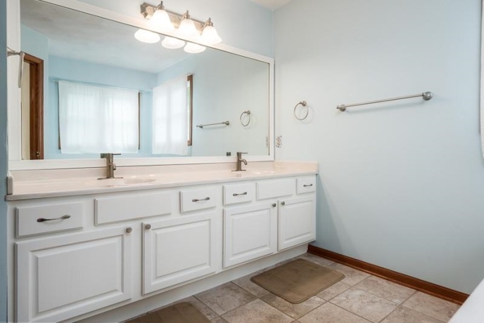 8833 West Ridge, BELVIDERE, Illinois 61008, 4 Bedrooms Bedrooms, ,2 BathroomsBathrooms,House,For Sale,West Ridge,202602764