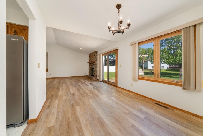1616 Highridge, ROCKFORD, Illinois 61108, 3 Bedrooms Bedrooms, ,2 BathroomsBathrooms,House,For Sale,Highridge,202602765
