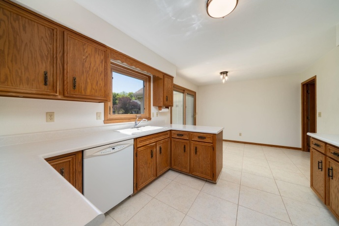 1616 Highridge, ROCKFORD, Illinois 61108, 3 Bedrooms Bedrooms, ,2 BathroomsBathrooms,House,For Sale,Highridge,202602765