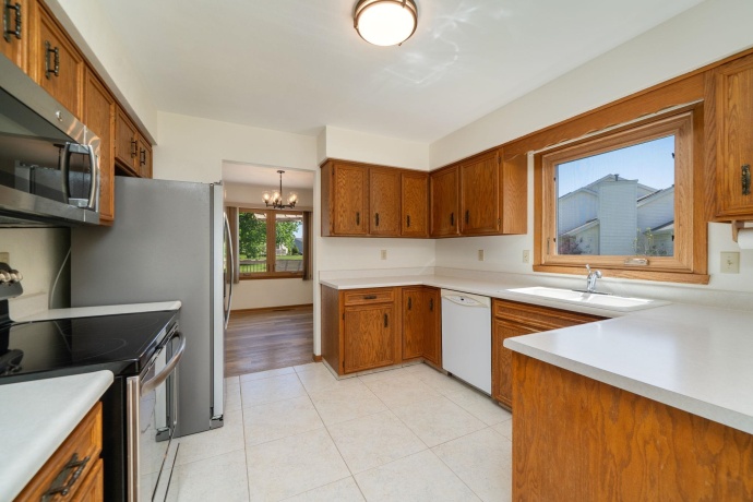 1616 Highridge, ROCKFORD, Illinois 61108, 3 Bedrooms Bedrooms, ,2 BathroomsBathrooms,House,For Sale,Highridge,202602765