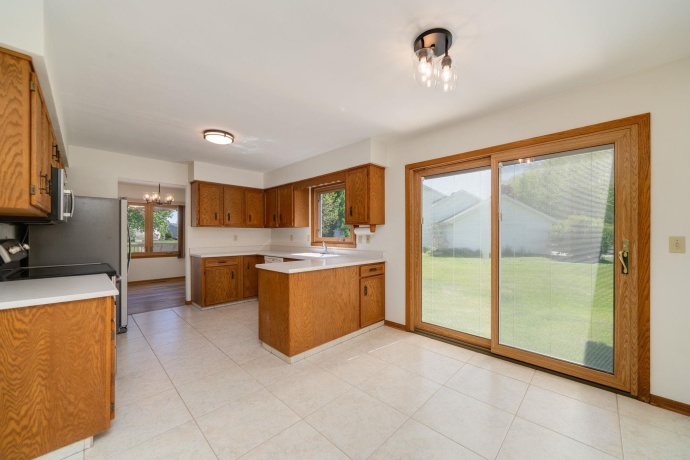 1616 Highridge, ROCKFORD, Illinois 61108, 3 Bedrooms Bedrooms, ,2 BathroomsBathrooms,House,For Sale,Highridge,202602765