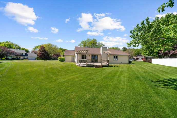 1616 Highridge, ROCKFORD, Illinois 61108, 3 Bedrooms Bedrooms, ,2 BathroomsBathrooms,House,For Sale,Highridge,202602765