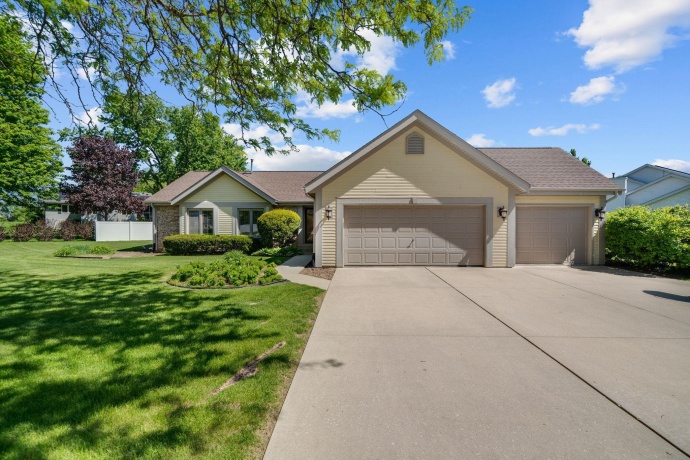 1616 Highridge, ROCKFORD, Illinois 61108, 3 Bedrooms Bedrooms, ,2 BathroomsBathrooms,House,For Sale,Highridge,202602765