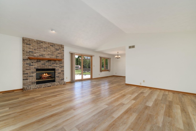 1616 Highridge, ROCKFORD, Illinois 61108, 3 Bedrooms Bedrooms, ,2 BathroomsBathrooms,House,For Sale,Highridge,202602765