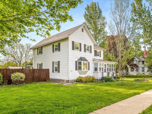 501 Water, WARREN, Illinois 61087, 4 Bedrooms Bedrooms, ,2 BathroomsBathrooms,House,For Sale,Water,202602766
