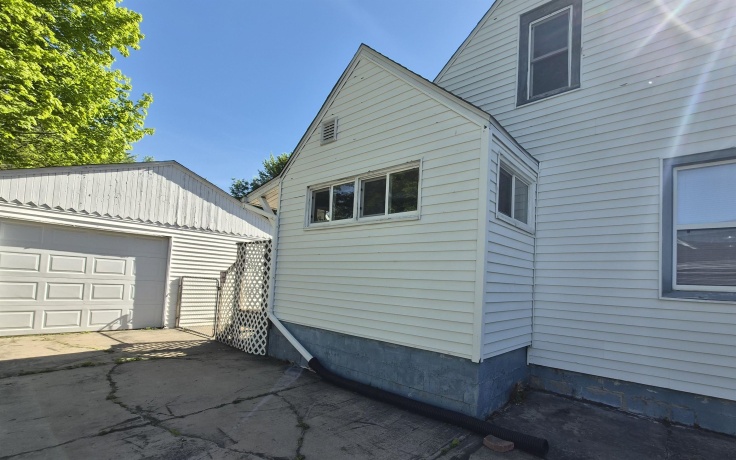 620 wayne, MACHESNEY PARK, Illinois 61115, 4 Bedrooms Bedrooms, ,1 BathroomBathrooms,House,For Sale,wayne,202602768