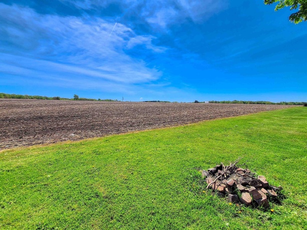 7009 Pearl City, FREEPORT, Illinois 61032, 3 Bedrooms Bedrooms, ,1 BathroomBathrooms,House,For Sale,Pearl City,202602774