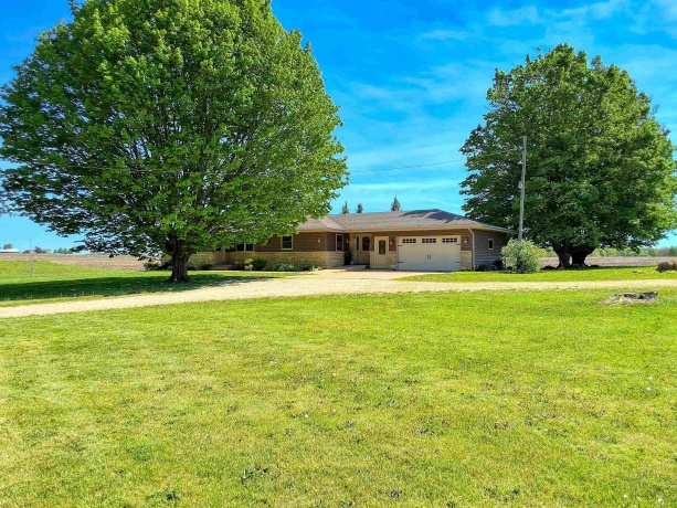 7009 Pearl City, FREEPORT, Illinois 61032, 3 Bedrooms Bedrooms, ,1 BathroomBathrooms,House,For Sale,Pearl City,202602774
